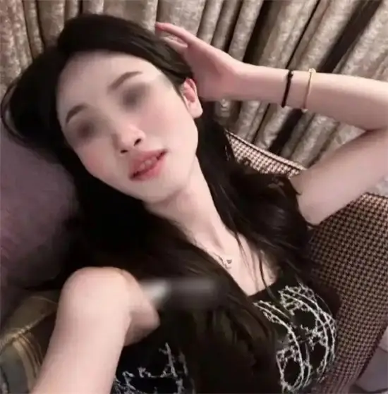 · 专业解释：清晰、客观地定义和解释BDSM圈内的核心专用术语。例如： - 16885